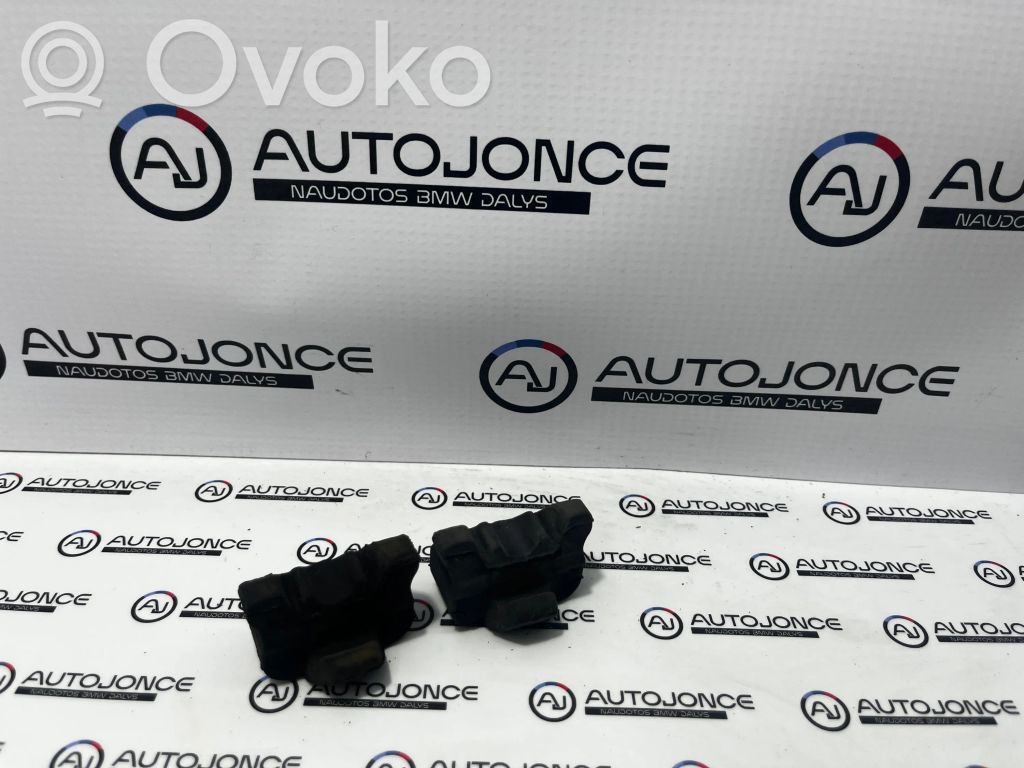 BMW 3 E90 E91 Fixation de radiateur 