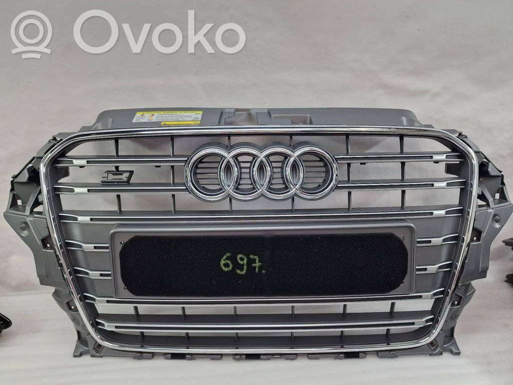 Audi A3 S3 8V Etusäleikkö 