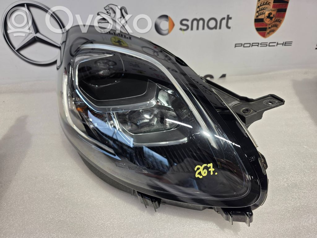 Ford Puma Headlight/headlamp 