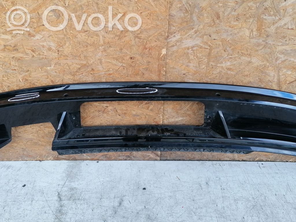 Volkswagen Tiguan Moldura inferior del parachoques trasero 