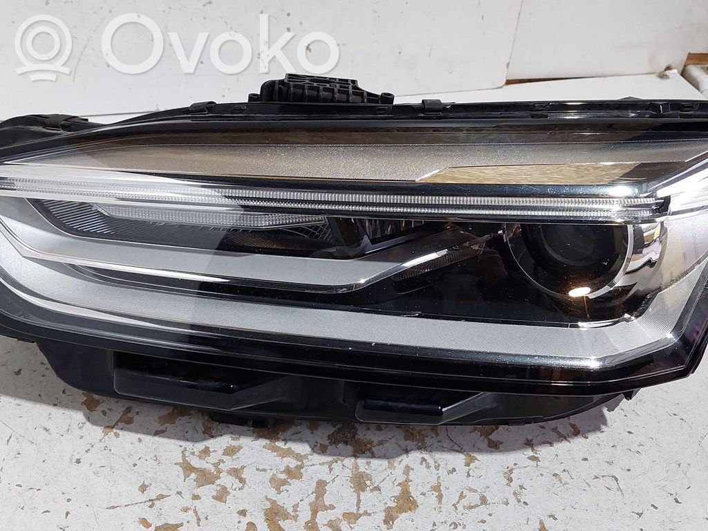 Audi A5 Headlight/headlamp 