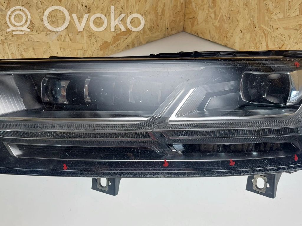 Audi Q7 4M Scheinwerfer 