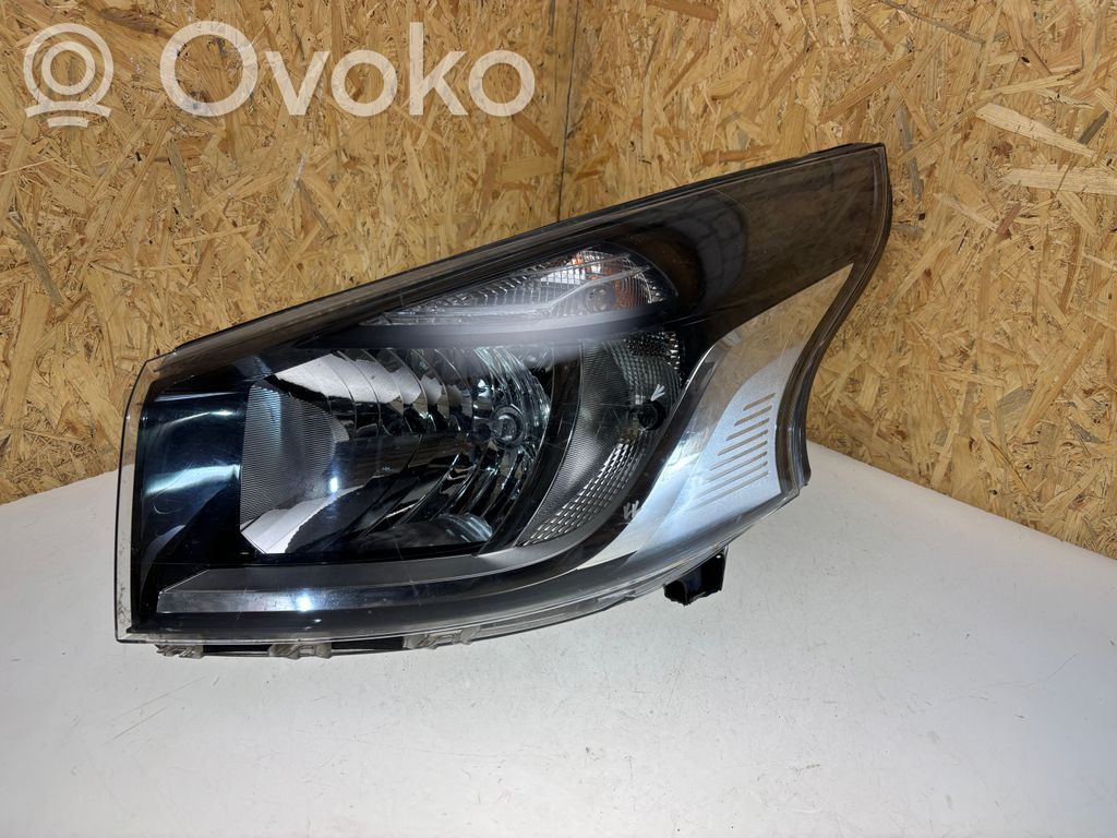 Renault Trafic III (X82) Phare frontale 