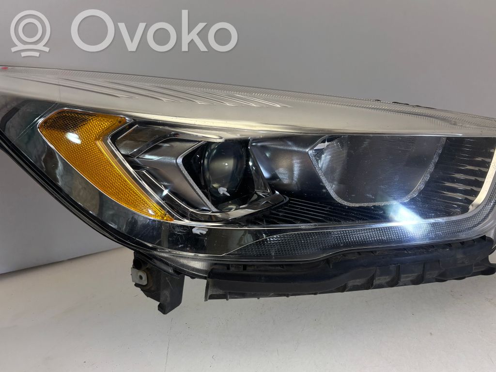 Ford Escape III Lampa przednia 