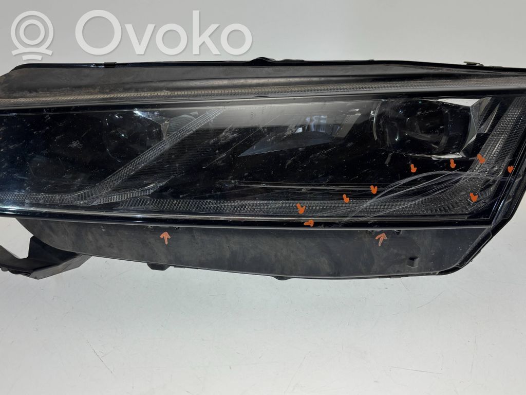 Skoda Octavia Mk4 Lampa przednia 