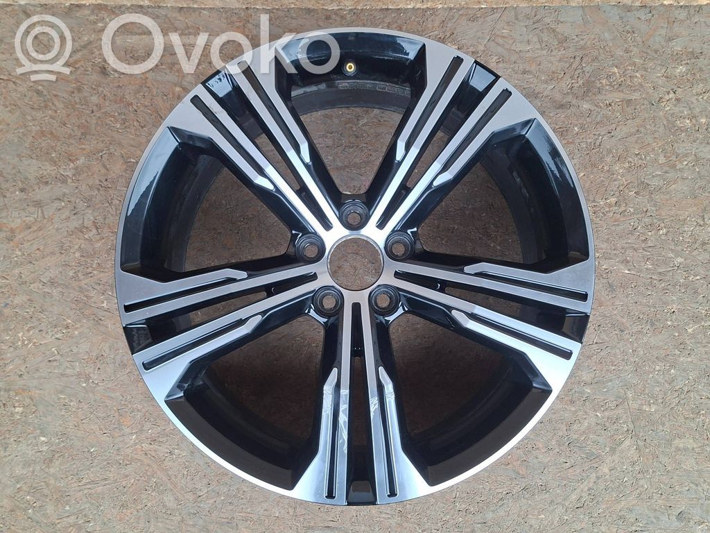 Volvo XC40 Felgi aluminiowe R19 