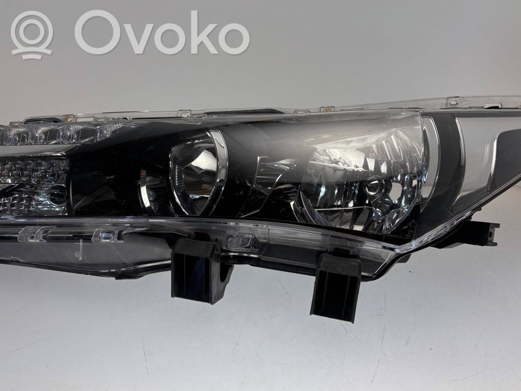 Toyota Corolla E160 E170 Headlight/headlamp 