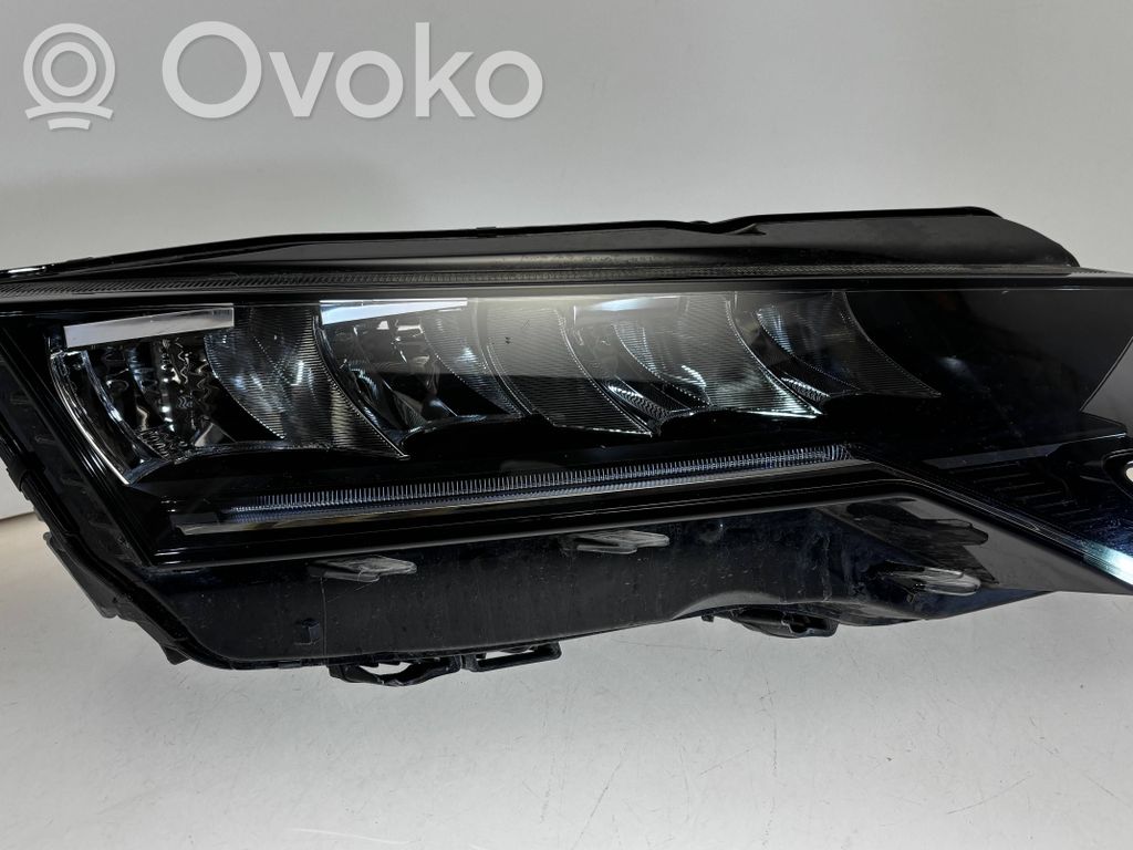 Skoda Octavia Mk4 Scheinwerfer 