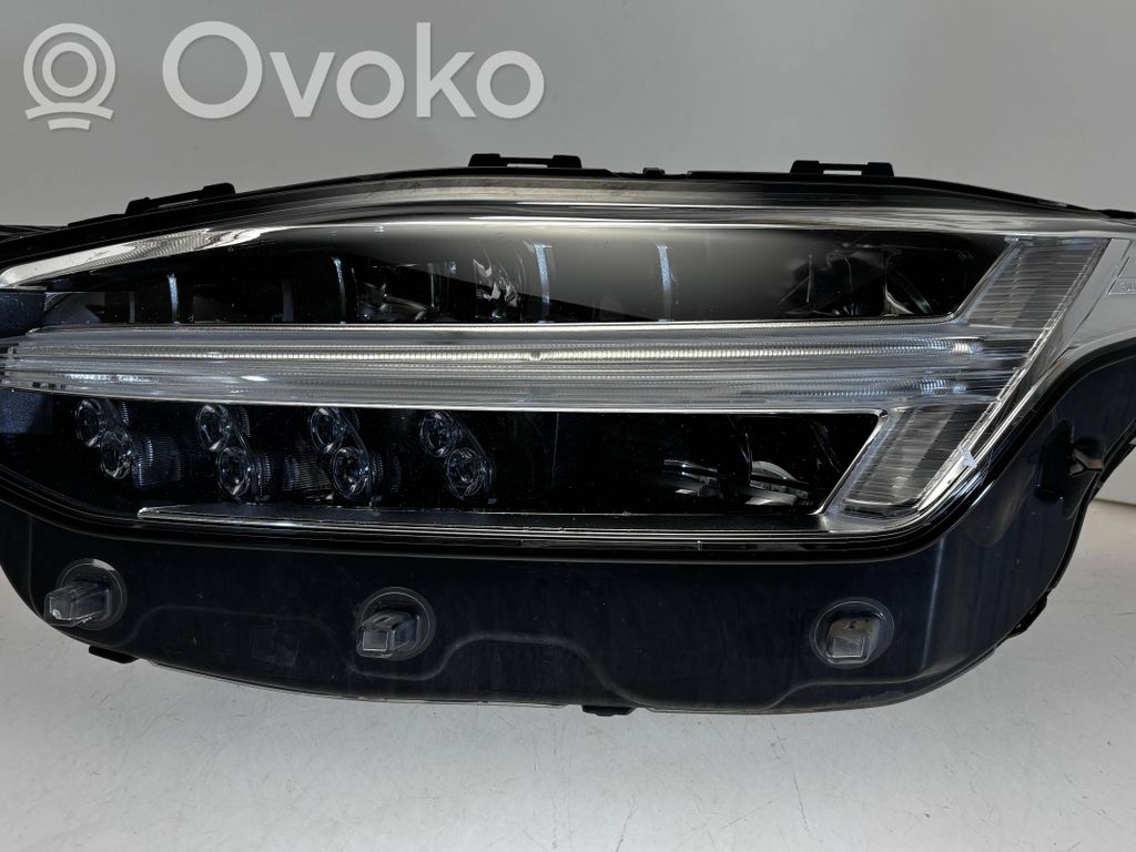 Volvo XC90 Scheinwerfer 