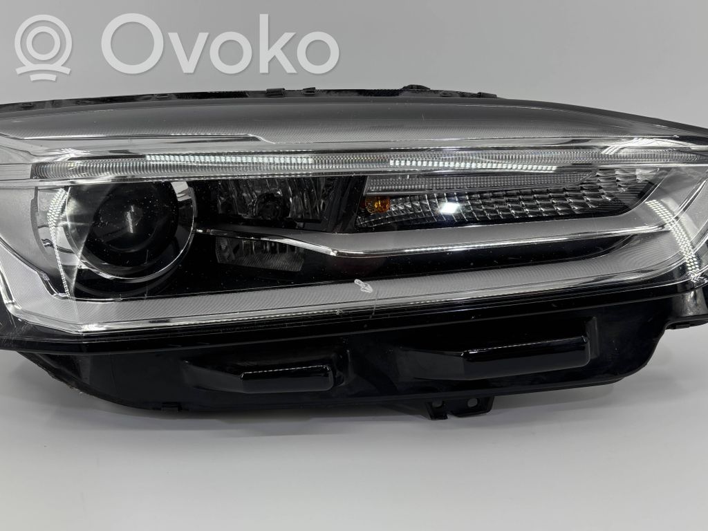 Audi A5 Headlight/headlamp 