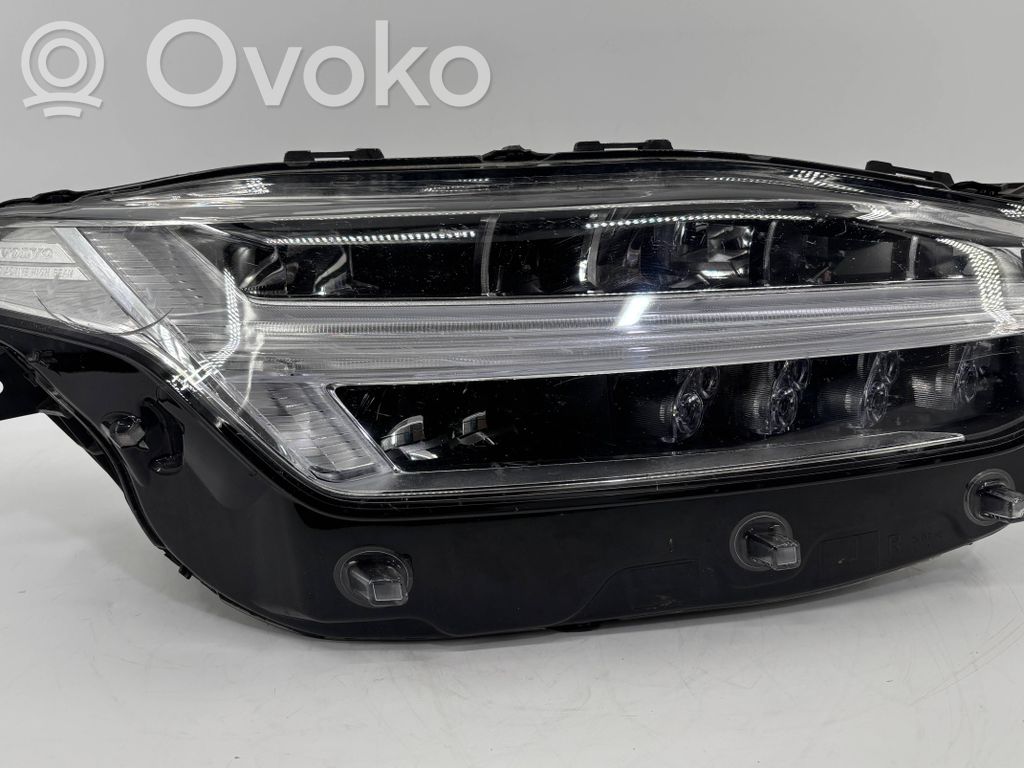 Volvo XC90 Scheinwerfer 