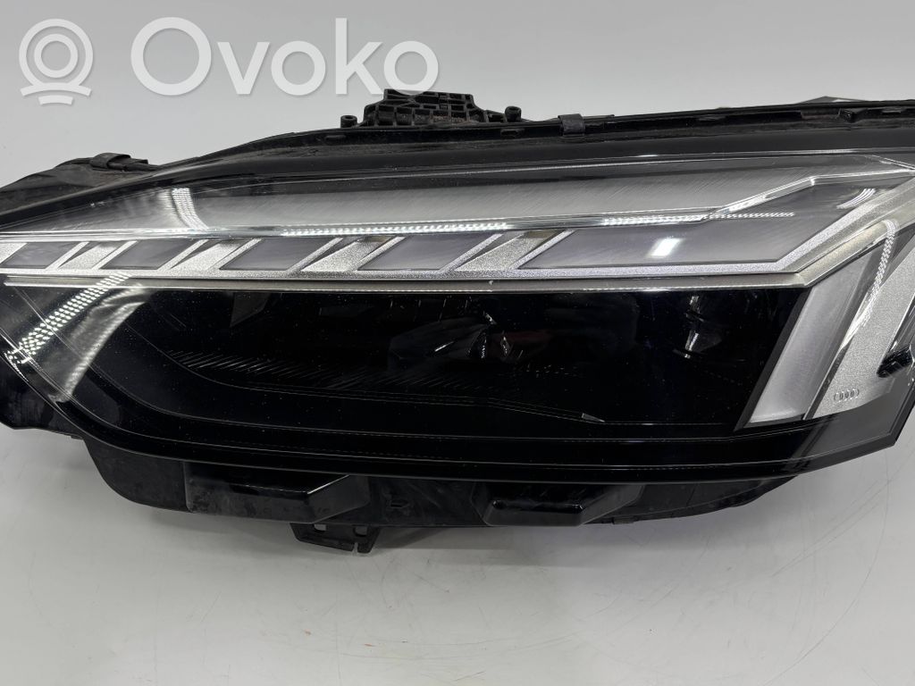 Audi A5 Headlight/headlamp 