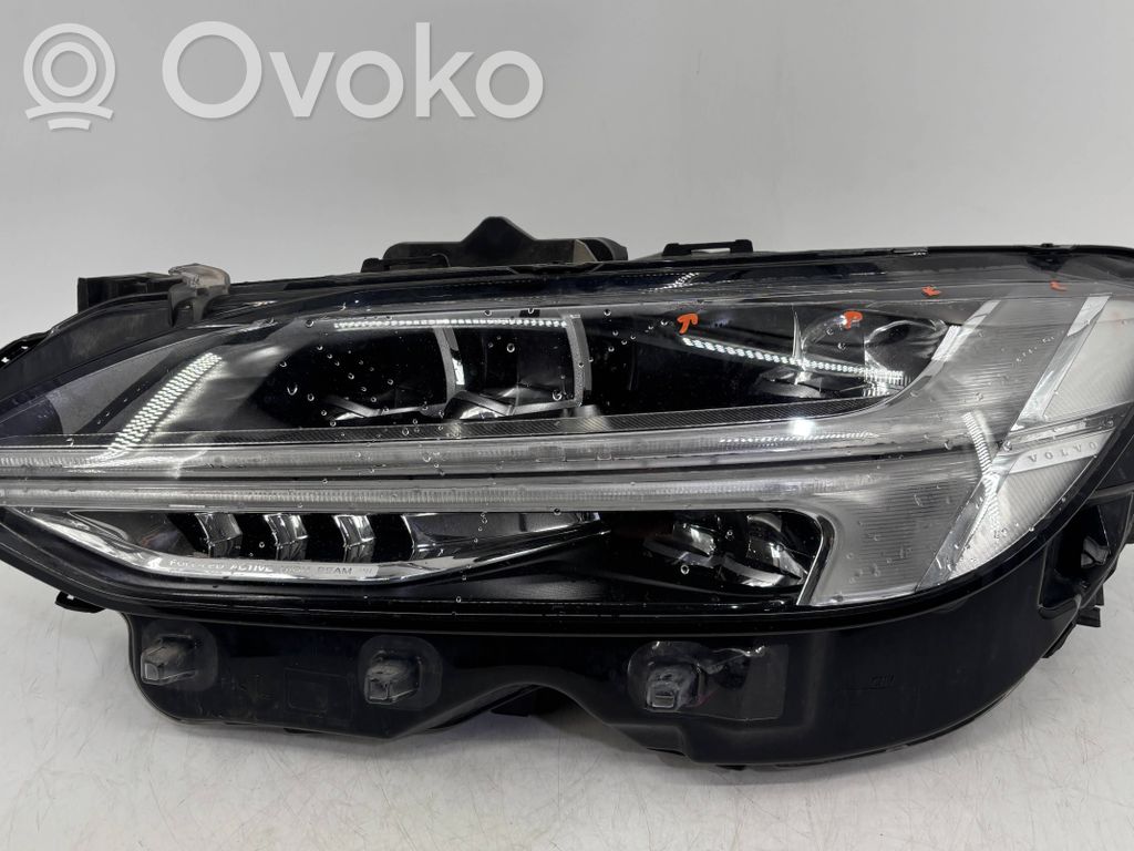 Volvo S90, V90 Scheinwerfer 