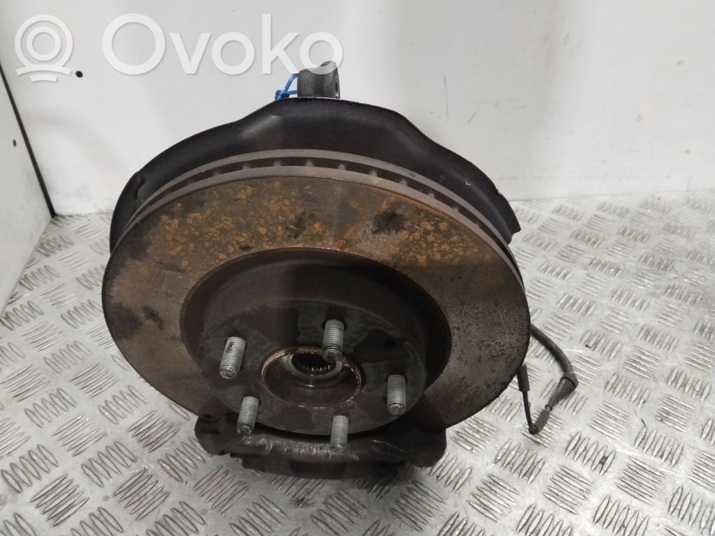 Achsschenkel vorne   D10E33031