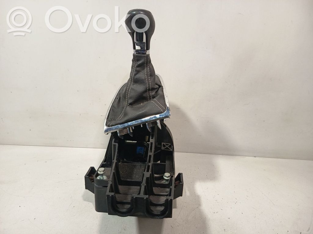 Opel Astra H Vaihdetanko 