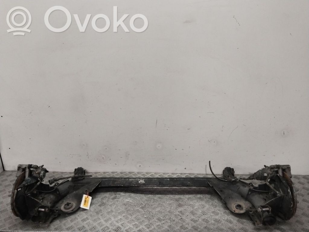 Mazda CX-3 Aizmugurējā tilta sija ar reduktoru 