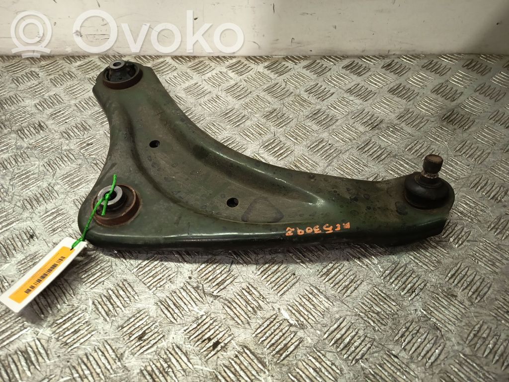 Nissan NV200 Etutukivarsi
