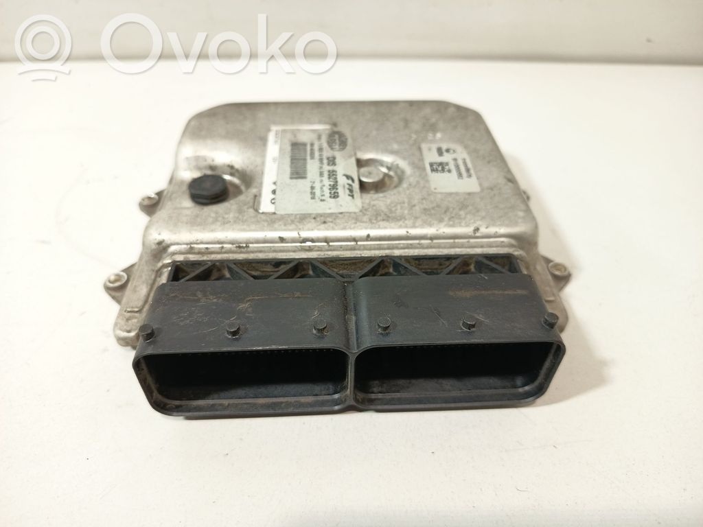 Opel Combo D Engine control unit/module 