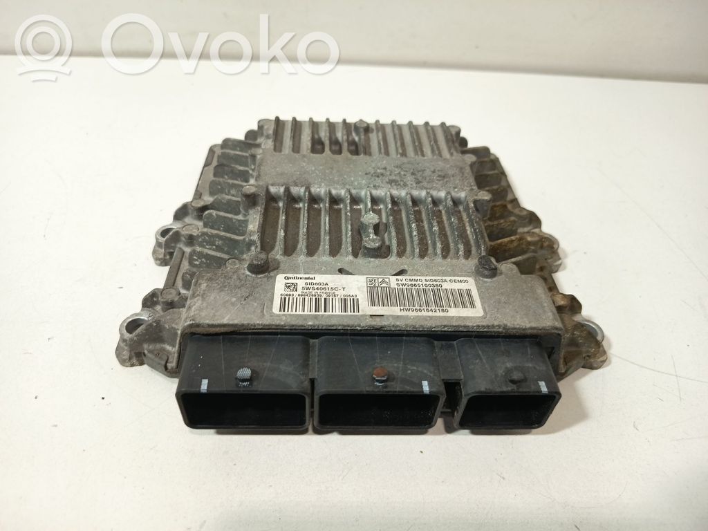 Moottorin ohjainlaite/moduuli   5WS40615CT