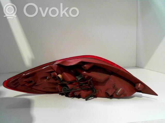 Mazda 2 Задний фонарь в кузове 