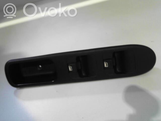 Peugeot 307 Electric window control switch 