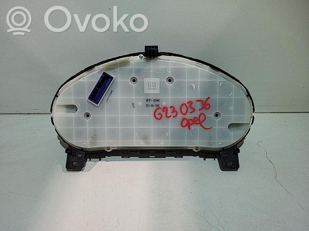 Opel Meriva B Nopeusmittari (mittaristo) 