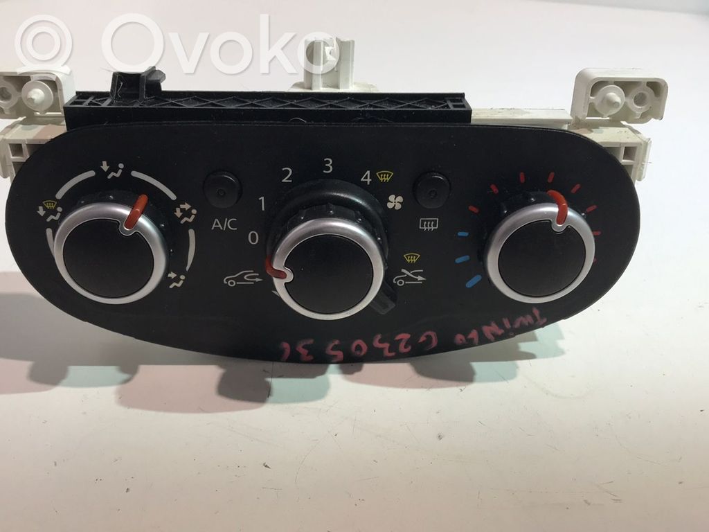 Renault Twingo III Panel klimatyzacji 