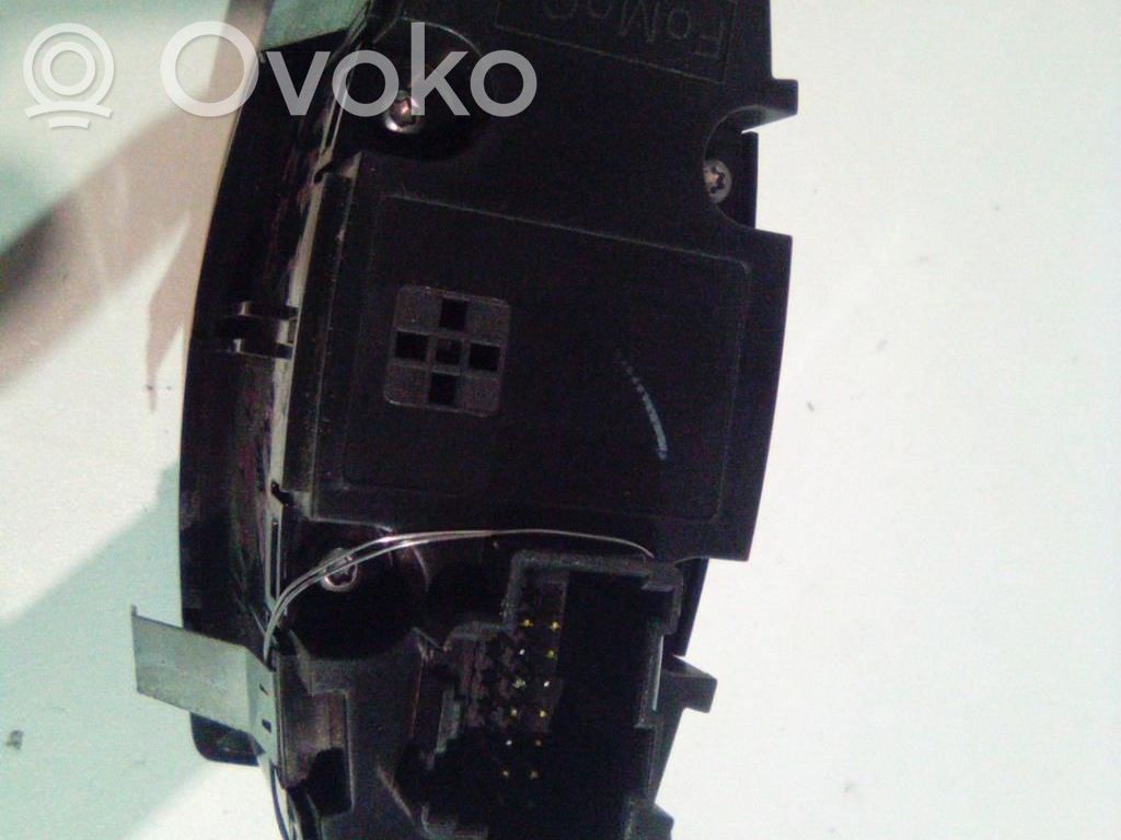 Light switch   E4B513A024BC