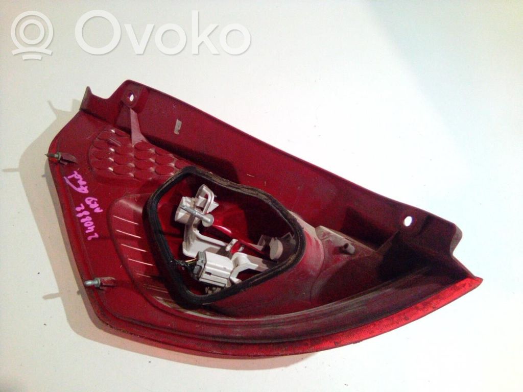 Ford Fiesta Aizmugurējais lukturis virsbūvē 
