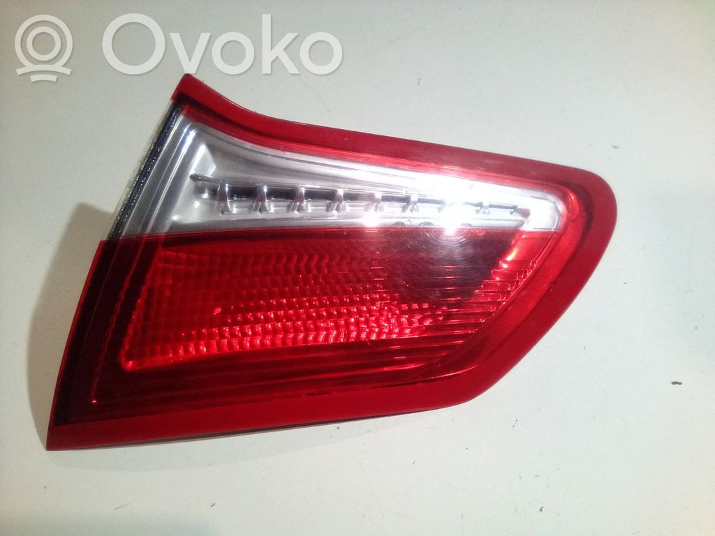 Citroen C4 II Tailgate rear/tail lights 