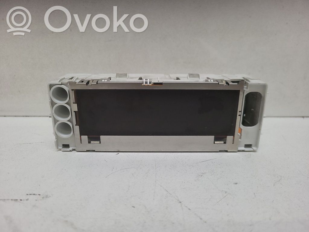 Renault Clio III Ekrāns / displejs / mazais ekrāns 