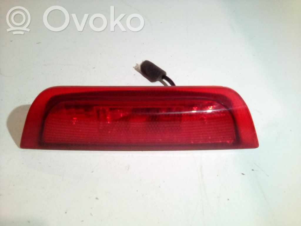 Nissan Micra Luce d’arresto centrale/supplementare 