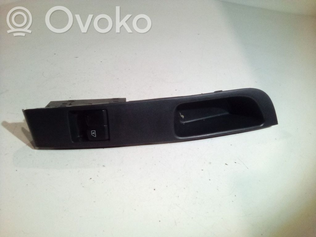 Nissan Micra Electric window control switch 