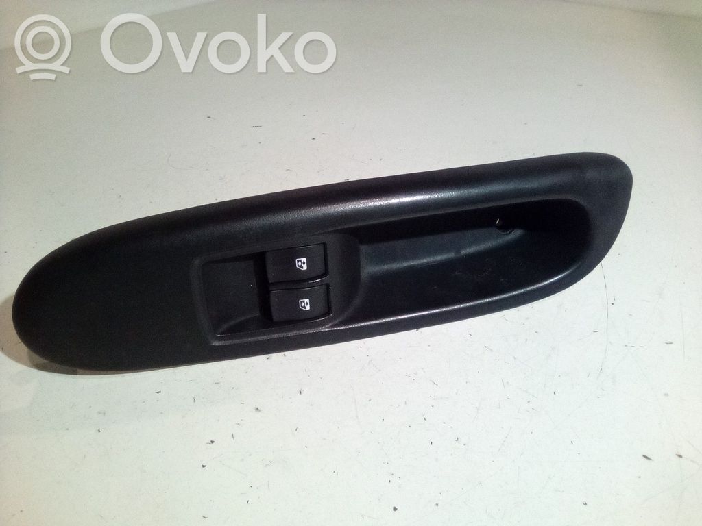 Renault Clio II Electric window control switch 