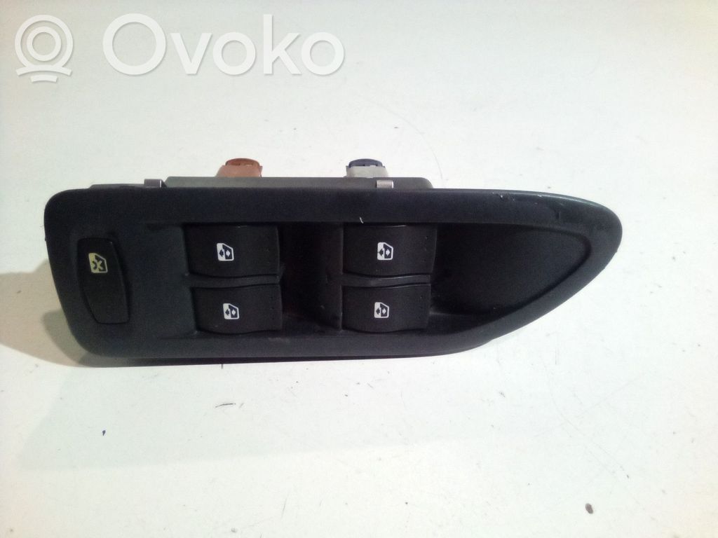 Renault Laguna II Electric window control switch 