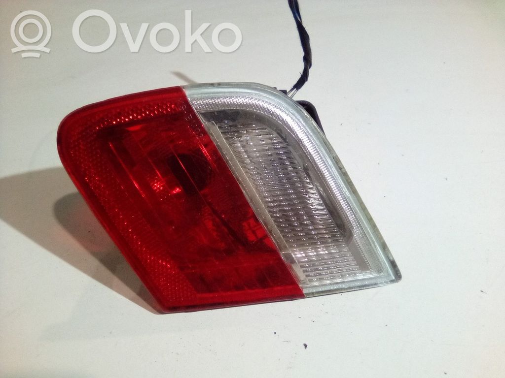 BMW 3 E46 Aizmugurējais lukturis pārsegā 