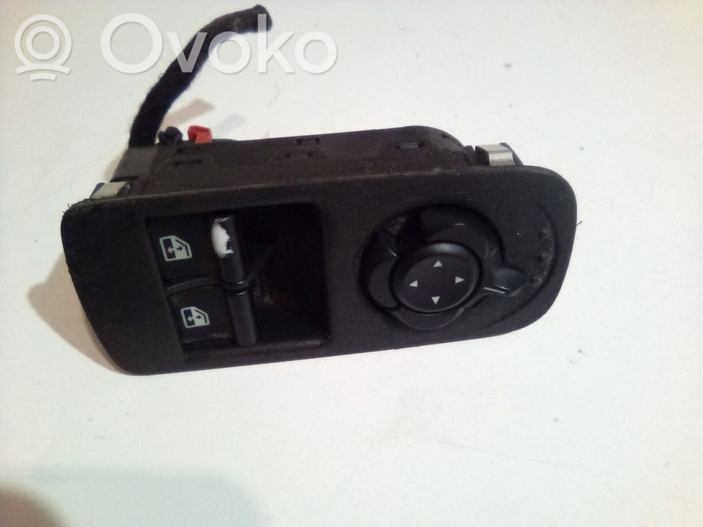 Alfa Romeo Mito Electric window control switch 