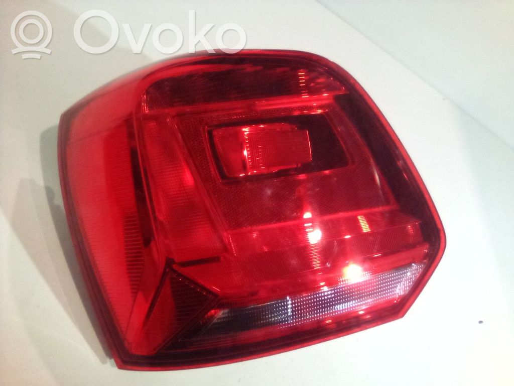Volkswagen Polo V 6R Lampa tylna 