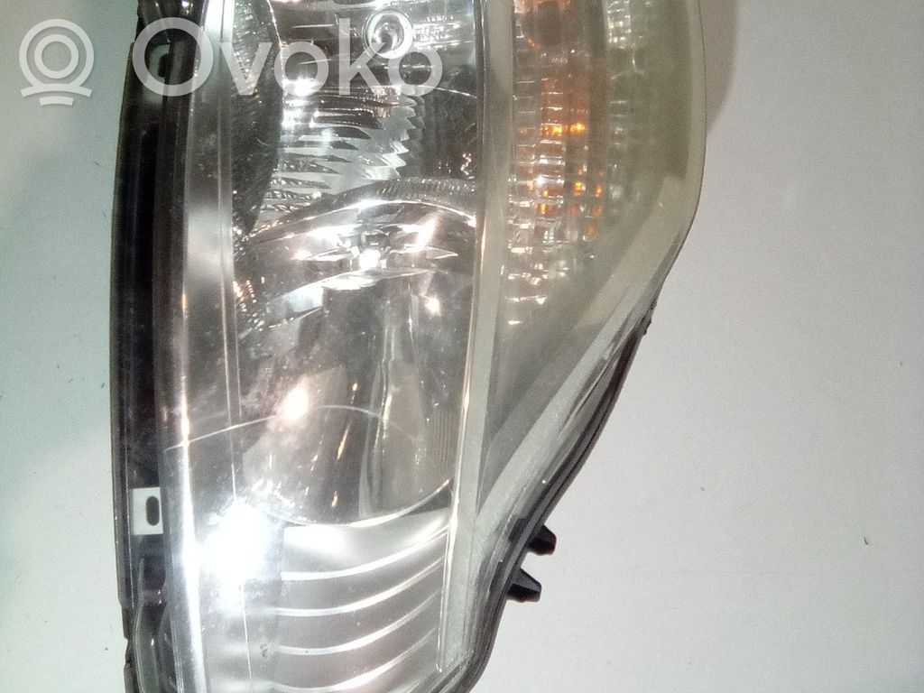 Phare frontale   7701069732