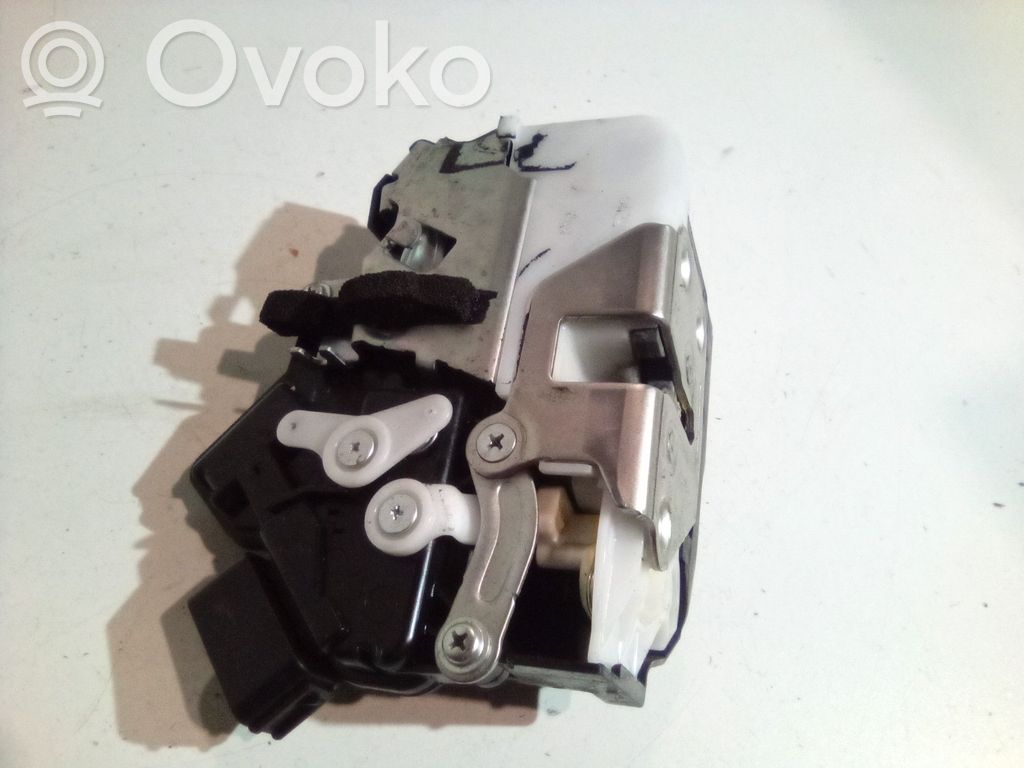 Mazda 5 Front door lock 