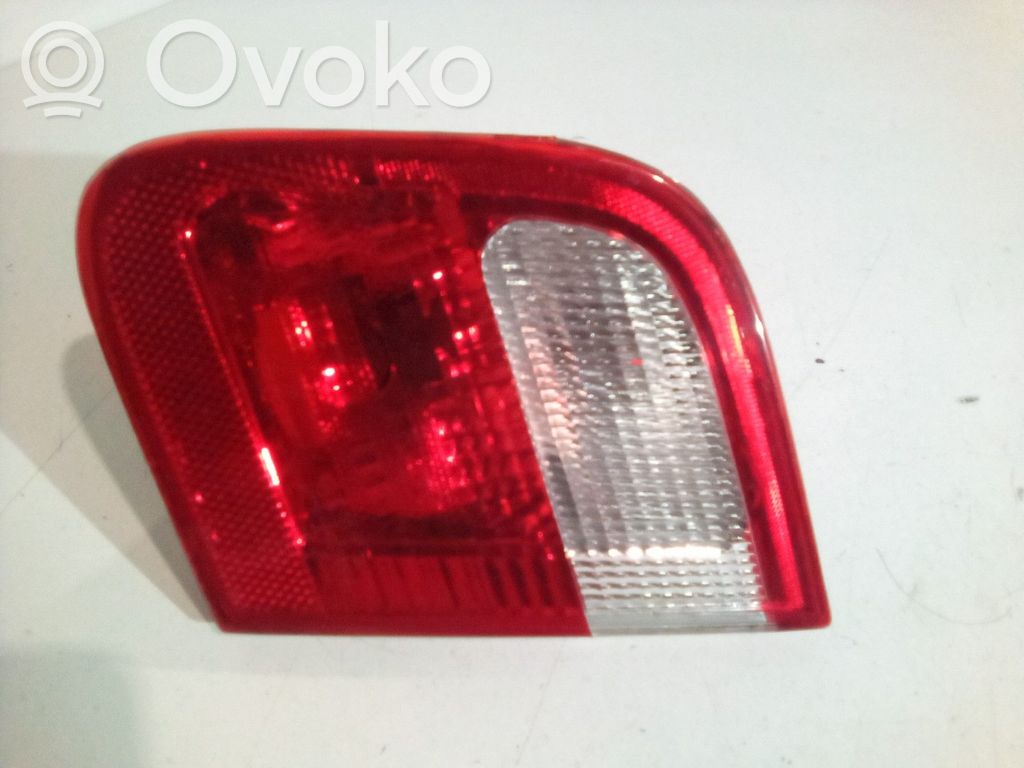 BMW 3 E46 Tailgate rear/tail lights 