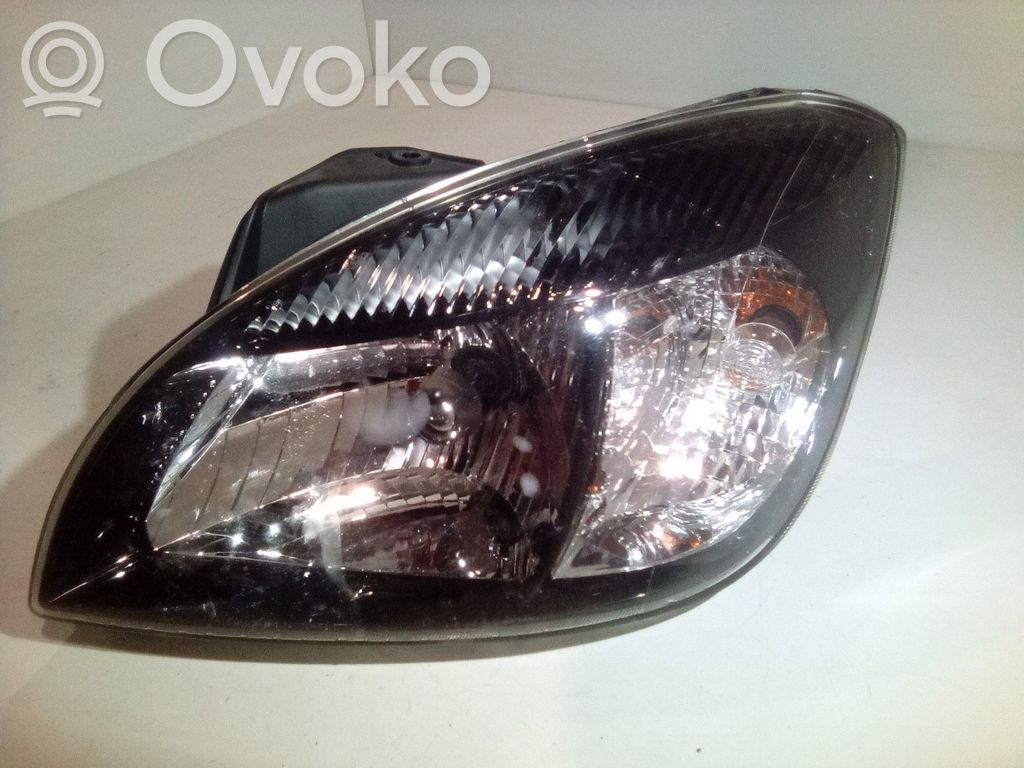 KIA Rio Scheinwerfer 