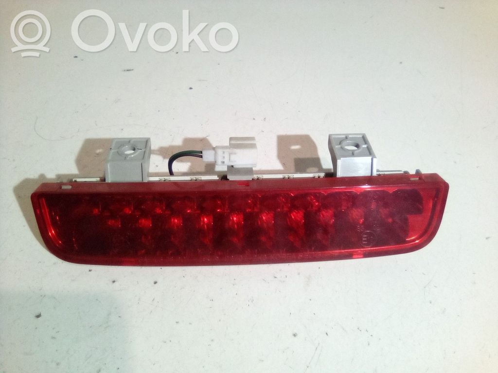 KIA Soul Third/center stoplight 