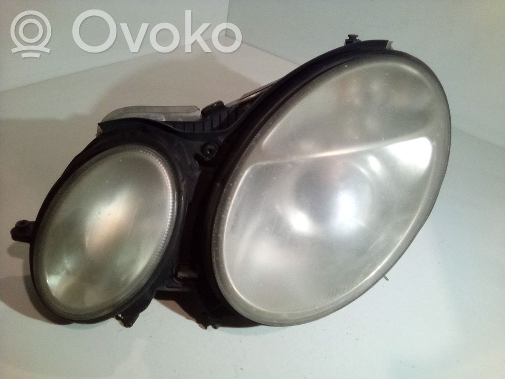 Mercedes-Benz E W211 Lampa przednia 