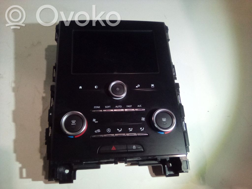 Renault Megane IV Climate control unit 