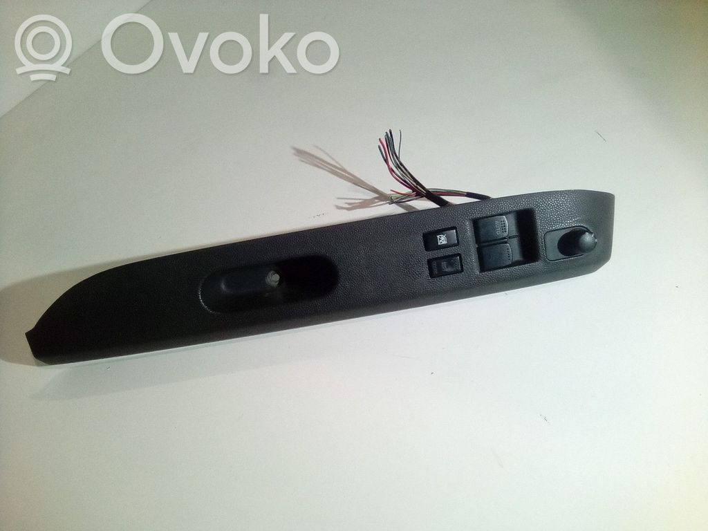 Suzuki Splash Electric window control switch 