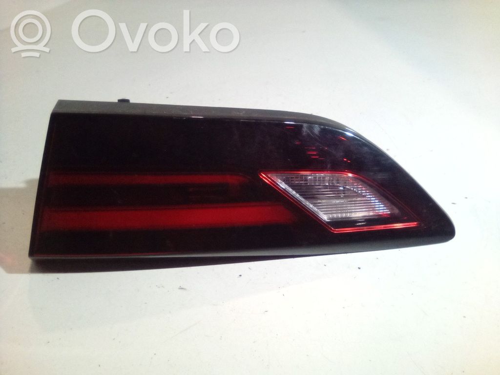 Opel Astra K Lampă spate în capacul portbagajului 