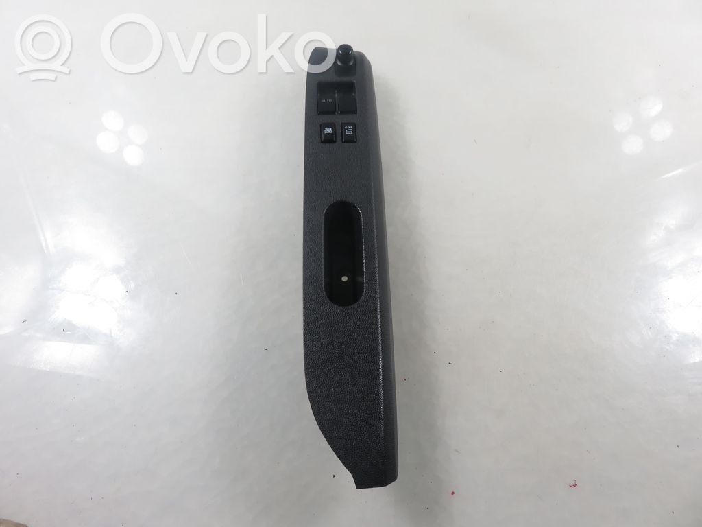 Electric window control switch   8372251K70,8372251K70