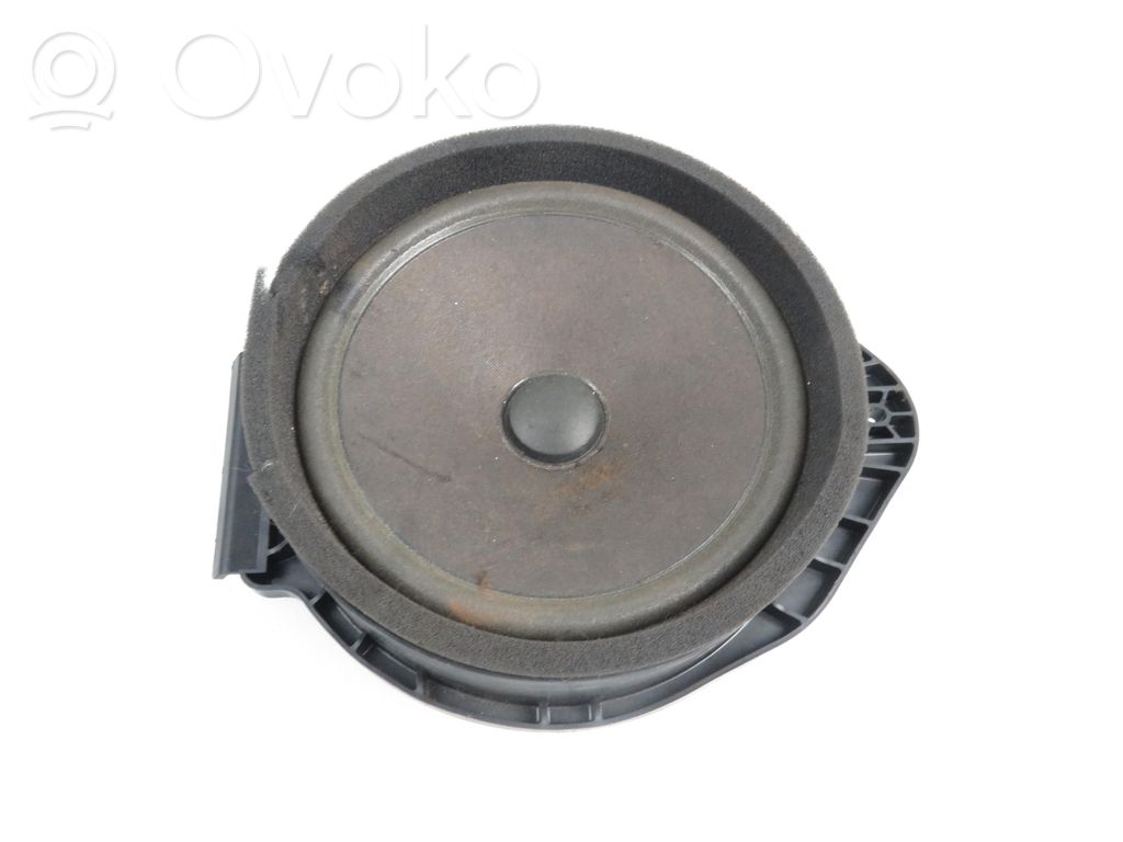 Chevrolet Malibu Etuoven kaiutin 