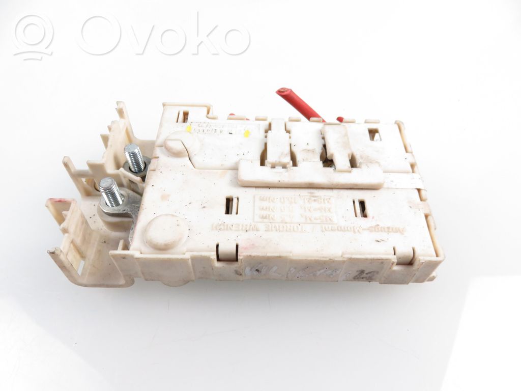 Saugiklių dėžė (komplektas)   61138370640,61138370640